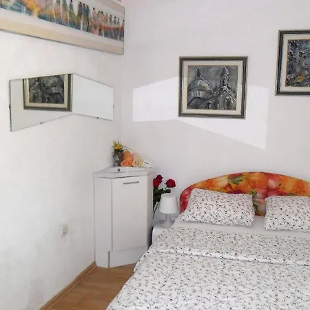 Apartment Charming Kestenovi Dvori- 2 Bedroom A1 *