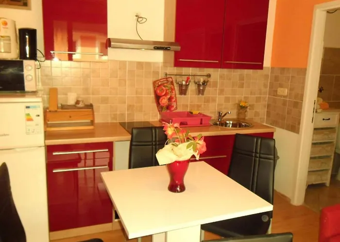Apartment Charming Kestenovi Dvori- 2 Bedroom A1 *